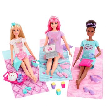 Barbie Princess Adventure lekesett - Overnatting med 3 dukker og tilbehør