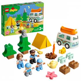LEGO DUPLO By - Familie med campingbil 10946